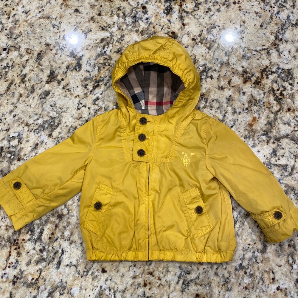 Burberry baby raincoat size 6mo